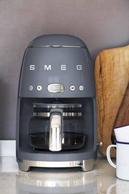 Smeg DCF02GREU Gri 1.4 Litre 10 Bardak Filtre Kahve Makinesi