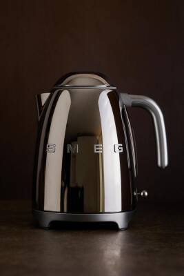 Smeg KLF03SSEU Krom 2400 Watt 1.7 Litre Çelik Kettle