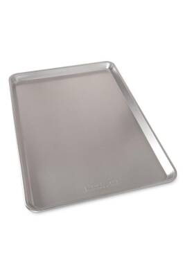 Nordicware 44600 Büyük Fırın Tepsisi 53 x 38 cm