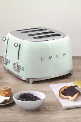 Smeg TSF03PGEU 1x4 Yeşil Ekmek Kızartma Makinesi